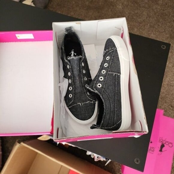 Corkys NWT Black Babalu Slip On Sneakers - Picture 5 of 5